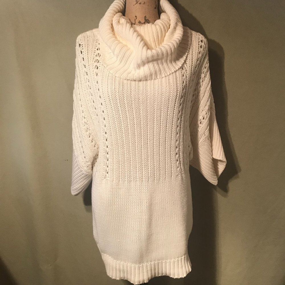 Beautiful knitted comfy and soft sweater/tunic  White